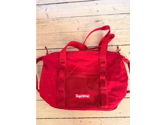 Supreme Duffelväska