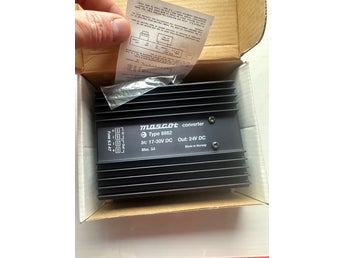 Mascot Type 8862 DC/DC Spänningsstabilisator 24V-24V (Helt ny i kartong)