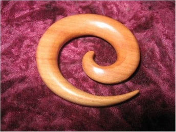 TÖJNING SPIRAL PIERCING 12 MM (ÄDELTRÄ) LJUS
