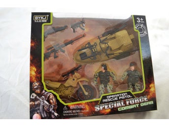 Mellan Militärsset Lek (2st Figurer, Motorcykel, Båt mm) Ny