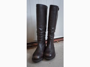 Bikkembergs höga bruna MC stövlar skinn stl 39 Bikkembergs höga bruna MC stövlar skinn stl 39