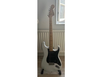 1979 Fender Stratocaster Refinish White