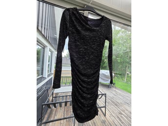 Vila Clothes svart klänning, storlek S