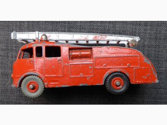 dinky fire engine 555