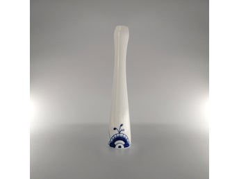 Royal Copenhagen Blå Mega Riflet Lysestage (27,5 cm)
