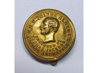 Prince Albert's Thomas Jackson äldre ask Cachou i mässing från 1869