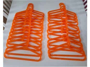 25 barngalgar I orange plast