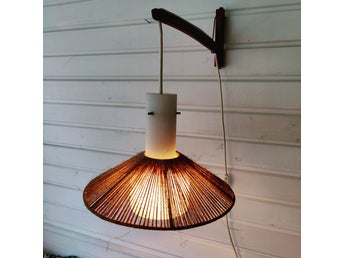 Retro vägglampa Dansk design 60 talet.