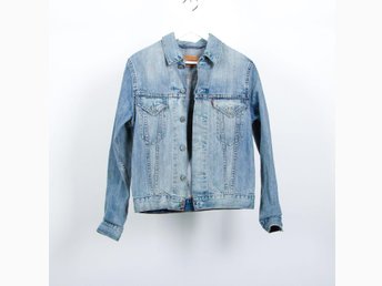 Ljusblå jeansjacka från Levis, strl M (403822118) ᐈ Ljusblå jeansjacka från Levis, strl M (403822118) ᐈ