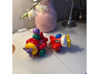 Leksaksflygplan från Tomy Push’n Go Stunt Air