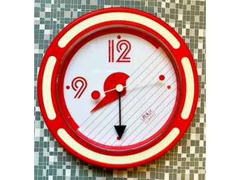 Retro Väggklocka Ultralux Quartz – Röd/Vit (Ø 21 cm) – Fint skick!