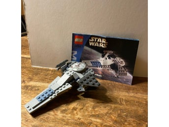 LEGO: Star Wars / Sith Infiltrator Mini Set 4493 från 2004