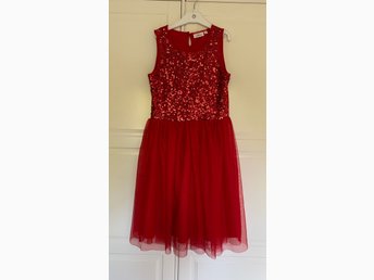 Fin Röd Jul Glitter Klänning 152 (412095455) ᐈ Köp på Tradera Fin Röd Jul Glitter Klänning 152 (412095455) ᐈ Köp på Tradera