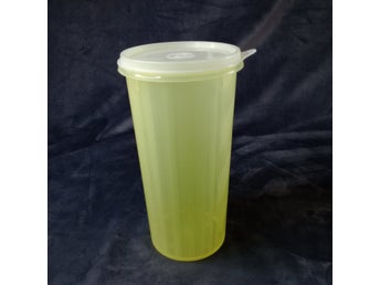 Gul Tupperware cylinder kanna behållare 1,4l med vätsketät lock
