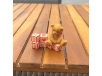 Älskade Teddie med klossar