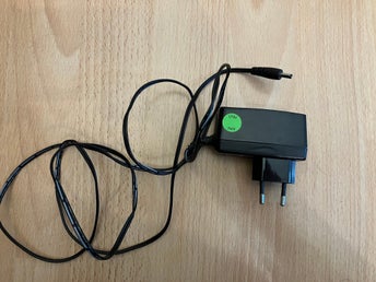 Mass Power AC-adapter 5V 2A – modell SEF0500200E1BB – EJ TESTAD
