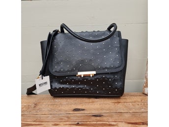 Ny! Moschino nypris 6795kr!