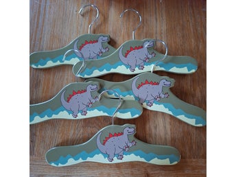 5 Kidorable klädhängare med dinosaurier