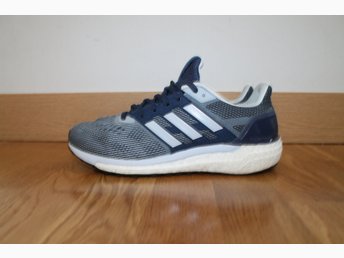 Adidas Supernova Träningsskor i storlek 41 13!!! i fint skick Adidas Supernova Träningsskor i storlek 41 13!!! i fint skick