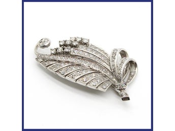 Brosch, 18K vitguld, naturliga, briljantslipade diamanter (vikt 14g, 2,1ctv)