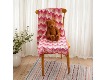 Virkad barnfilt, ca 79 x 96 cm, 100% bomull, sicksack-mönster