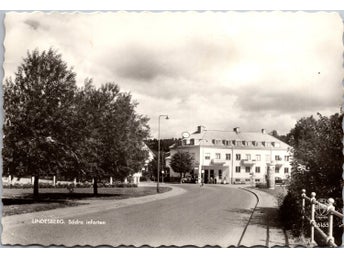 Lindesberg - Södra Infarten med Esso bensinstation, PB 26155