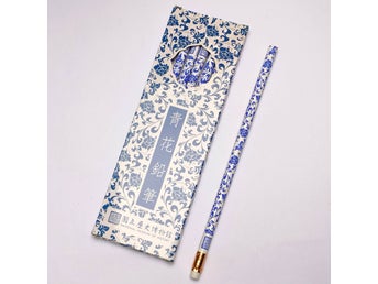 NATIONAL MUSEUM OF HISTORY TAIWAN – 8 ST PENNOR – BLUE AND WHITE PENCIL