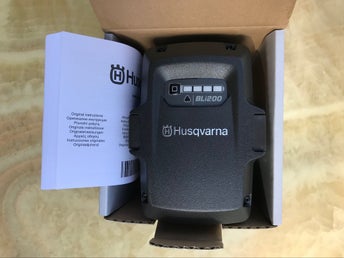 Husqvarna BLi200 5 Ah/180 Wh Batteri / Helt ny