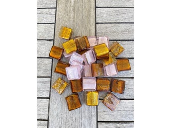 Exklusiva glaspärlor 30 stycken 20x20 mm