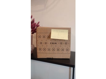 Caia Adventskalender 2026 (obruten förpackning/oöppnad) FRI FRAKT