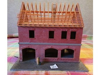 HUS MED LED BELYSNING H0 1/87 (105)