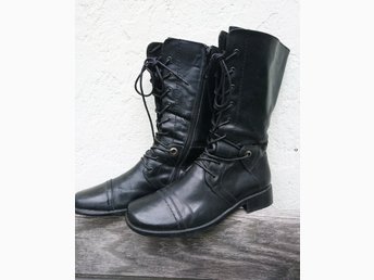 Svarta stövlar från Via Vai med snörning, hög kvalitet, skinnfodrade, ny klack Svarta stövlar från Via Vai med snörning, hög kvalitet, skinnfodrade, ny klack