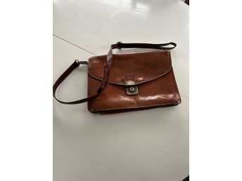 Snygg retro skinn/läderväska från 80-talet