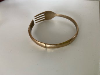 Armband av gaffel mässing gaffelkonst