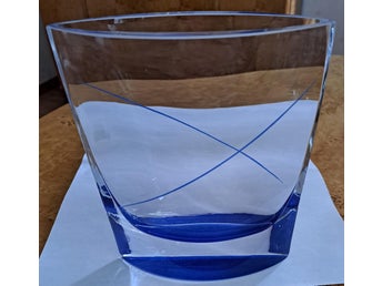 Vas Hugo - Kolmården design