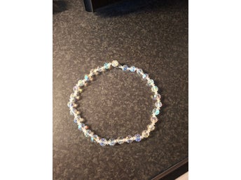 Vintage halsband / collier med gnistrande Aurora Borealis kristaller