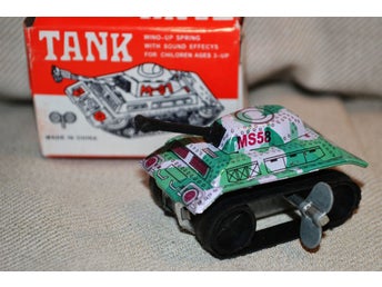 Plåtleksak Tank pansarvagn uppdragning Vintage Ny
