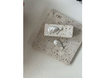 Droppformade pärlörhängen