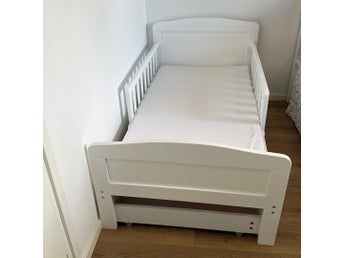 JLY DREAM Juniorsäng JULI 70x140 med förvaring