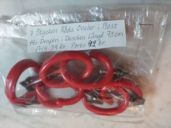 7 Stycken Röda Ovaler i Plast för Draperi i Duschen Längd 7,5 cm