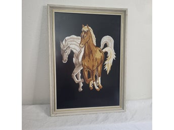 Tavla med broderade hästar 40x55,5 cm