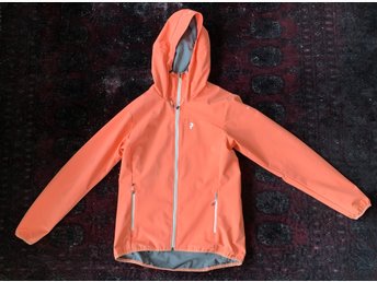 Peak Performance softshell jacka i färgen corall storlek M Peak Performance softshell jacka i färgen corall storlek M