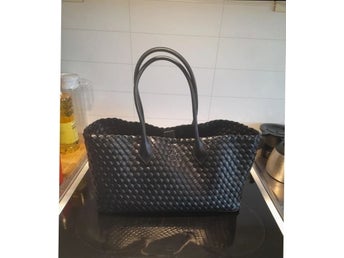NLY The Basket Shopper Bag i svart polyuretan