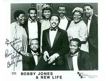 BOBBY JONES & NEW LIFE GOSPEL MUSIC SINGER AUTOGRAF PHOTOGRAPH FOTO 20.3 x 25.4