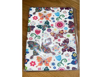 Nytt iPadskal med fjärilar & blommor 11”