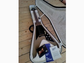 RARE GIBSON FLYING V GOVERNMENT SERIES II 2013 + CASE - ONLY 300 MADE!