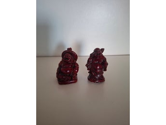 Två Buddha statyetter