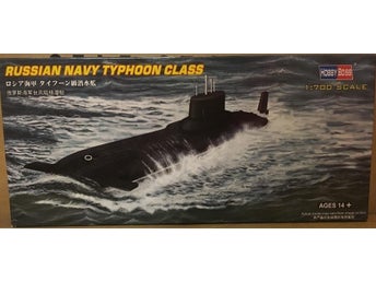 TYPHOON CLASS RUSSIAN NAVY SUBMARINE HobbyBoss 1/700 OÖPPNAD