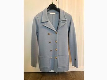 Fräck kavaj från kappahl stl 38 svart med fusks.. (357587608 Fräck kavaj från kappahl stl 38 svart med fusks.. (357587608