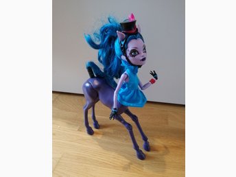 avea trotter doll